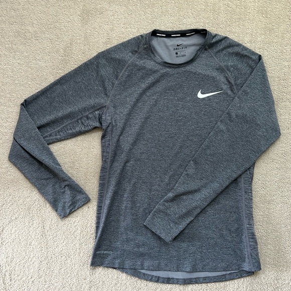 Men’s, Nike DriFit, long sleeve Tshirt - Picture 1 of 4
